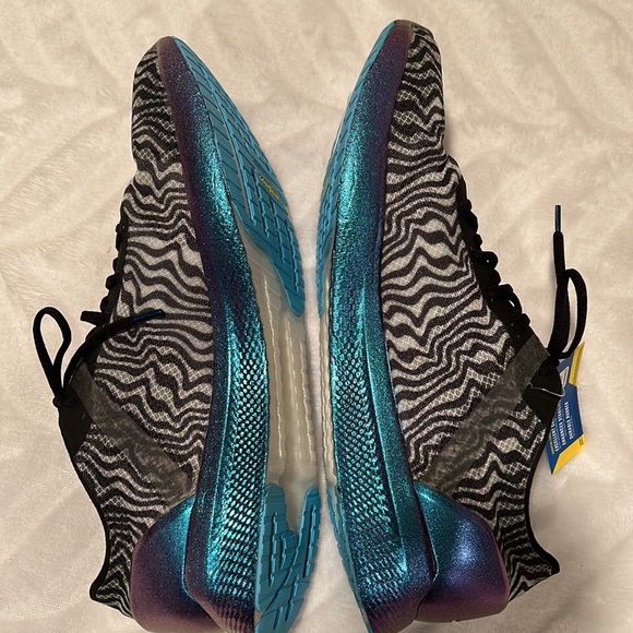 Skechers Zebra Performance Shoe - Picture 5 of 9